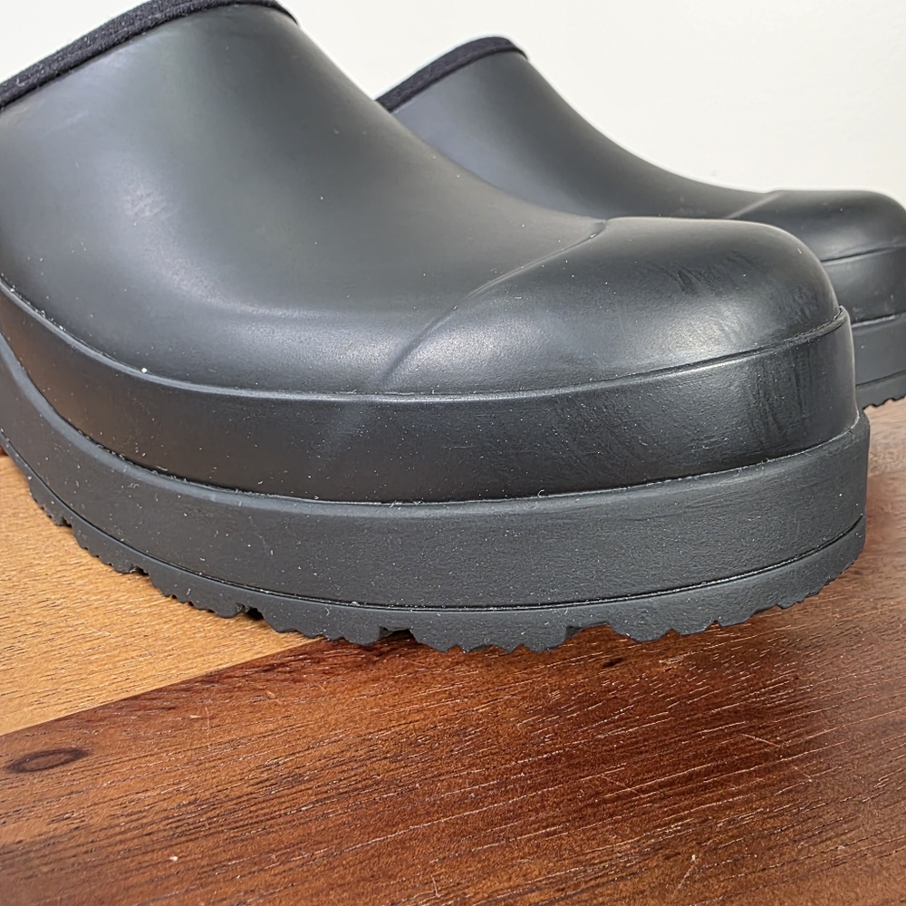 Hunter Women's Slip-On Clogs - Picture 8 of 14
